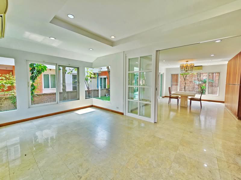 Laddarom Ratchaphruek-Pinklao, Bangkok, Ratchaphruek-Pinklao Road, Taling Chan, Taling Chan, Bangkok, 4 Bedrooms, 265 sqm, Single Detached House For Sale, by ณัฐคม เกิดอนันต์, 500283678 - โซนรับแขก ลัดดารมย์ ราชพฤกษ์-ปิ่นเกล้า - DDproperty.com