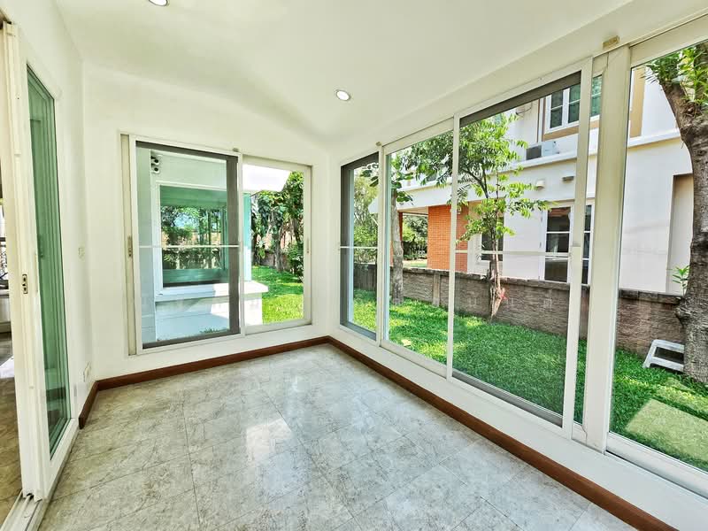 Laddarom Ratchaphruek-Pinklao, Bangkok, Ratchaphruek-Pinklao Road, Taling Chan, Taling Chan, Bangkok, 4 Bedrooms, 265 sqm, Single Detached House For Sale, by ณัฐคม เกิดอนันต์, 500283678 -  ห้องรับแขก ลัดดารมย์ ราชพฤกษ์-ปิ่นเกล้า - DDproperty.com