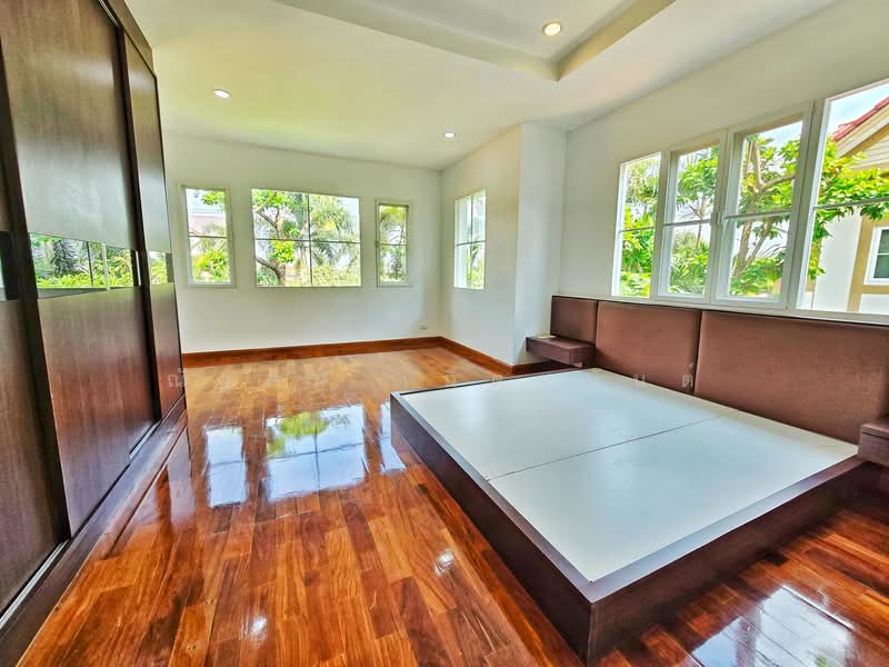 Laddarom Ratchaphruek-Pinklao, Bangkok, Ratchaphruek-Pinklao Road, Taling Chan, Taling Chan, Bangkok, 4 Bedrooms, 265 sqm, Single Detached House For Sale, by ณัฐคม เกิดอนันต์, 500283678 - ห้องนอนใหญ่ ลัดดารมย์ ราชพฤกษ์-ปิ่นเกล้า - DDproperty.com
