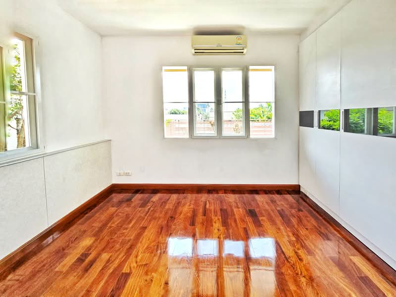 Laddarom Ratchaphruek-Pinklao, Bangkok, Ratchaphruek-Pinklao Road, Taling Chan, Taling Chan, Bangkok, 4 Bedrooms, 265 sqm, Single Detached House For Sale, by ณัฐคม เกิดอนันต์, 500283678 - ห้องนอน2 ลัดดารมย์ ราชพฤกษ์-ปิ่นเกล้า - DDproperty.com