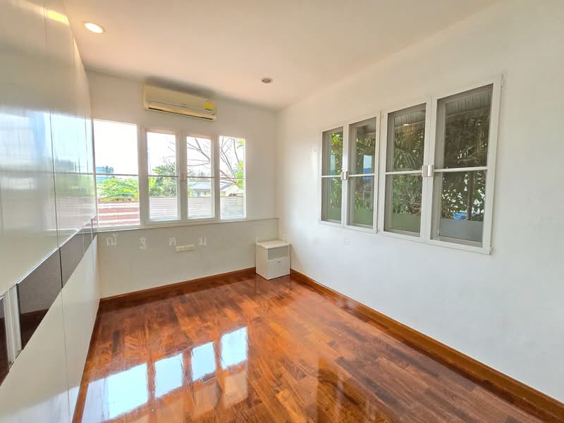 Laddarom Ratchaphruek-Pinklao, Bangkok, Ratchaphruek-Pinklao Road, Taling Chan, Taling Chan, Bangkok, 4 Bedrooms, 265 sqm, Single Detached House For Sale, by ณัฐคม เกิดอนันต์, 500283678 - ห้องนอน3 ลัดดารมย์ ราชพฤกษ์-ปิ่นเกล้า - DDproperty.com