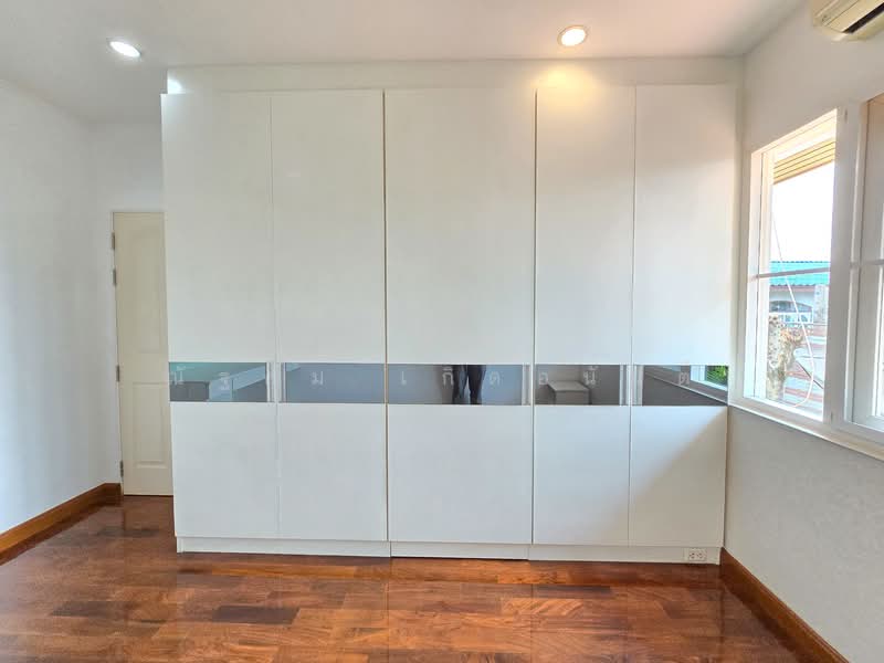 Laddarom Ratchaphruek-Pinklao, Bangkok, Ratchaphruek-Pinklao Road, Taling Chan, Taling Chan, Bangkok, 4 Bedrooms, 265 sqm, Single Detached House For Sale, by ณัฐคม เกิดอนันต์, 500283678 - ห้องนอน3 ลัดดารมย์ ราชพฤกษ์-ปิ่นเกล้า - DDproperty.com