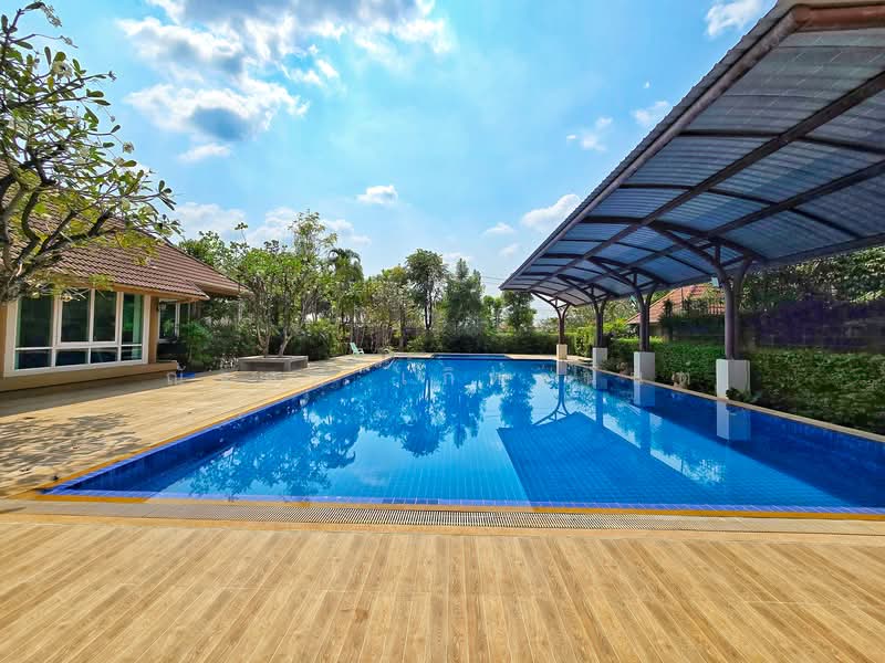 Laddarom Ratchaphruek-Pinklao, Bangkok, Ratchaphruek-Pinklao Road, Taling Chan, Taling Chan, Bangkok, 4 Bedrooms, 265 sqm, Single Detached House For Sale, by ณัฐคม เกิดอนันต์, 500283678 - สระว่ายน้ำ ลัดดารมย์ ราชพฤกษ์-ปิ่นเกล้า - DDproperty.com