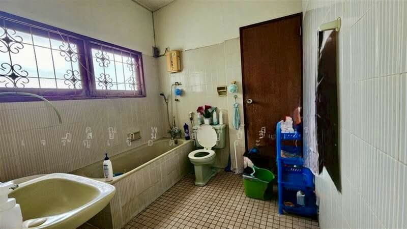 บ้านเดี่ยว 2 ชั้น 166 ตร.ว. บ้านเดี่ยว ใกล้บิ๊กซี ซูเปอร์เซ็นเตอร์ลาดพร้าว1 ซอยลาดพร้าว79, Bangkok, ถนนลาดพร้าว, Khlong Chaokhun Sing, Wang Thonglang, Bangkok, 3 Bedrooms, 600 sqm, Single Detached House For Sale, by คุณ พรหมภัสสร เจริญเชื้อตาพระ (แพม), 500283688 - DDproperty.com