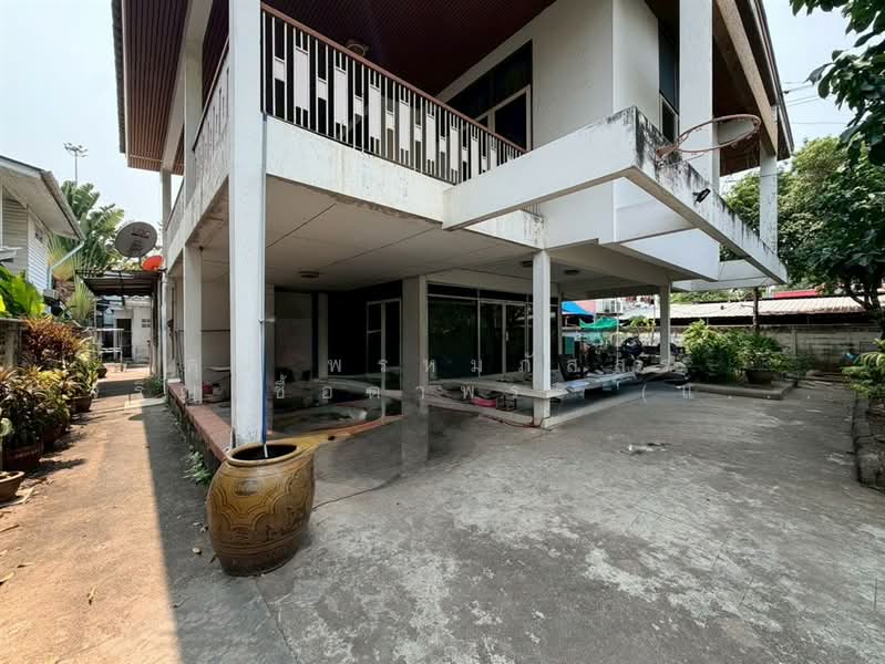 บ้านเดี่ยว 2 ชั้น 166 ตร.ว. บ้านเดี่ยว ใกล้บิ๊กซี ซูเปอร์เซ็นเตอร์ลาดพร้าว1 ซอยลาดพร้าว79, Bangkok, ถนนลาดพร้าว, Khlong Chaokhun Sing, Wang Thonglang, Bangkok, 3 Bedrooms, 600 sqm, Single Detached House For Sale, by คุณ พรหมภัสสร เจริญเชื้อตาพระ (แพม), 500283688 - DDproperty.com