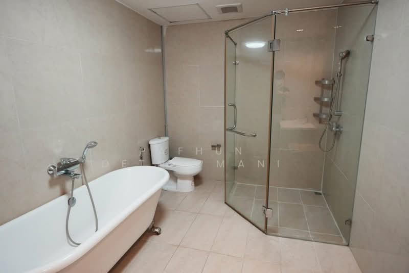 Baan Sathorn Chao Phraya, Bangkok, 931 Charoen Nakhon 15 A Alley, Khlong Ton Sai, Khlong San, Bangkok, 2 Bedrooms, 140 sqm, Condo For Rent, by Pafhun  Detnopmani , 500283730 - DDproperty.com