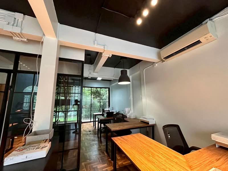 Home Office for Rent in Sathorn (SPSJP315), Bangkok, ซอย สาทร 7, Thung Maha Mek, Sathon, Bangkok, 2 Bedrooms, 250 sqm, Townhouse For Rent, by Khun Jane, 500283734 - DDproperty.com