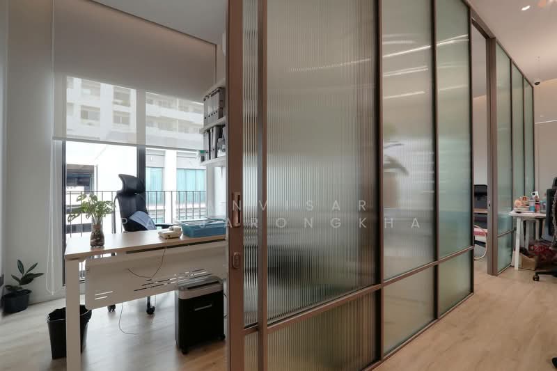 อาคารสำนักงาน 5 ชั้น ย่านเอกมัย-ลาดพร้าว ทำเลดี, Bangkok, Phlapphla, Wang Thonglang, Bangkok, , 479 sqm, Office Space For Sale, by Wanvisar Panjarongkha, 500283739 - DDproperty.com