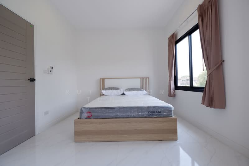 บ้านในโครงการ ให้เช่า – ใกล้เซ็นทรัลแอร์พอร์ต เพียง 10 นาที ค่าเช่า 23,000 บาท / เดือน No.9H1045, เชียงใหม่, ป่าแดด, เมืองเชียงใหม่, เชียงใหม่, 100 ตร.ม., บ้านเดี่ยว ให้เช่า, โดย Rutchaporn Tunsiri, 500283886 - DDproperty.com