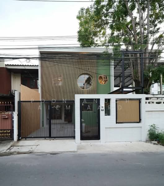 ทาวน์เฮ้าส์ 3-ห้องนอน, กรุงเทพ, พระโขนงเหนือ, วัฒนา, กรุงเทพ, 120 ตร.ม., ทาวน์เฮ้าส์ ขาย, โดย Poonyanuch Aiemsaard, 500283920 - DDproperty.com