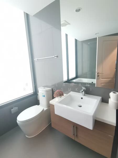Noble Revo Silom, Bangkok, 88 Soi Surasak Surasak Road, Silom, Bang Rak, Bangkok, 2 Bedrooms, 66 sqm, Condo For Rent, by Runglawan Ruangsukdi, 500283980 - DDproperty.com