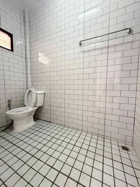 Townhouse for sale in Prathanporn Village, Kao Kilo, Sriracha., Chon Buri (Pattaya), Surasak, Si Racha, Chon Buri (Pattaya), 2 Bedrooms, 80 sqm, Townhouse For Sale, by A House Property Co.,Ltd., 500283986 - DDproperty.com