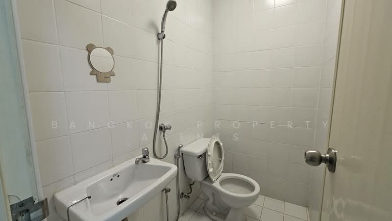 Royal Residence Park, Bangkok, 99 Royal Resident Park Lumphini, Lumphini, Pathum Wan, Bangkok, 3 Bedrooms, 230 sqm, Condo For Rent, by BANGKOK PROPERTY AGENTS, 500284058 - DDproperty.com