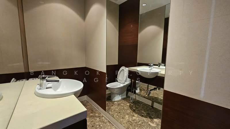 Royal Residence Park, Bangkok, 99 Royal Resident Park Lumphini, Lumphini, Pathum Wan, Bangkok, 3 Bedrooms, 230 sqm, Condo For Rent, by BANGKOK PROPERTY AGENTS, 500284058 - DDproperty.com