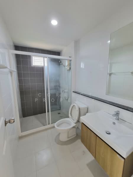 The Village 2 Bangna km.8, Samut Prakan, Soi Mahachai, Bang Na-Trat Road, Bangphli Yai, Bang Plee, Samut Prakan, 3 Bedrooms, 132 sqm, Townhouse For Rent, by Correct Property, 500284107 - DDproperty.com