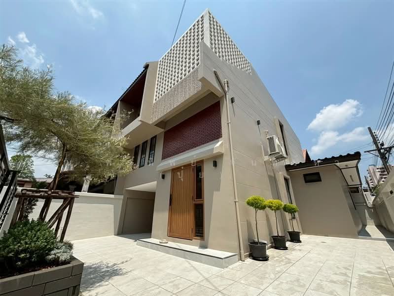 ขาย - ชวนชื่น​ ประชาชื่น30 ( Chuan Chuen Pracha Chuen 30 ), กรุงเทพ
