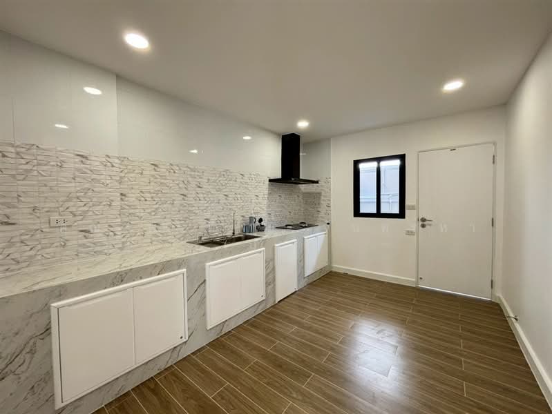 ชวนชื่น​ ประชาชื่น30 ( Chuan Chuen Pracha Chuen 30 ), Bangkok, ถนนประชาชื่น, Wong Sawang, Bang Sue, Bangkok, 4 Bedrooms, 160 sqm, Townhouse For Sale, by คุณ พรทิพย์ จันทร์หา (ปุ๋ย), 500284115 - DDproperty.com