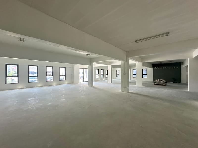 For Rent - Rental warehouse with office of Klongchan Bangkapi near Ramintra-Acharong express near motorway., Bangkok