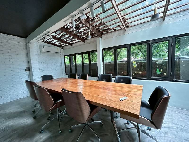 Townhome for rent in Sathorn suitable for business office ( SPSEVE1896 ), Bangkok, สาทร 7, Thung Maha Mek, Sathon, Bangkok, 1 Bedroom, 250 sqm, Townhouse For Rent, by Khun Eve, 500284204 - DDproperty.com