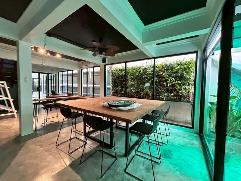Townhome for rent in Sathorn suitable for business office ( SPSEVE1896 ), Bangkok, สาทร 7, Thung Maha Mek, Sathon, Bangkok, 1 Bedroom, 250 sqm, Townhouse For Rent, by Khun Eve, 500284204 - DDproperty.com