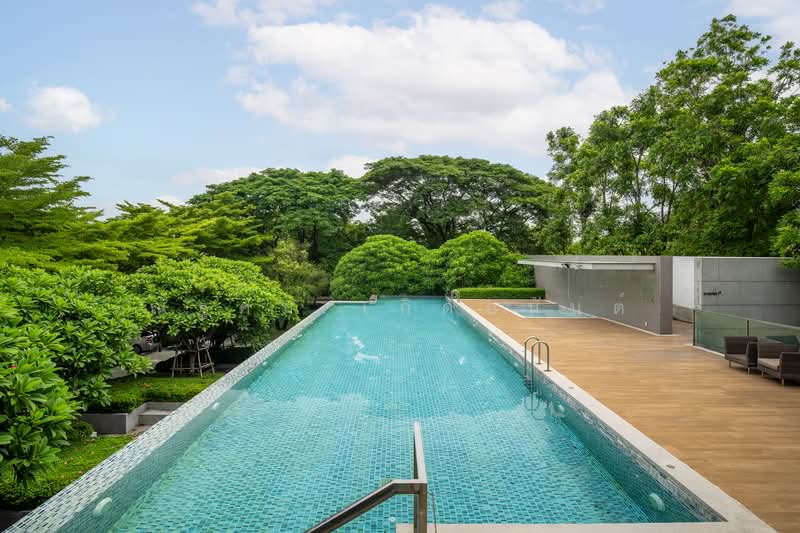 The Grand Pinklao, Bangkok, 594 Borommaratchachonnani Road, Sala Thammasop, Thawi Watthana, Bangkok, 4 Bedrooms, 671 sqm, Single Detached House For Sale, by ณัฐคม เกิดอนันต์, 500284266 - สระว่ายน้ำส่วนกลาง The Grand ปิ่นเกล้า - DDproperty.com
