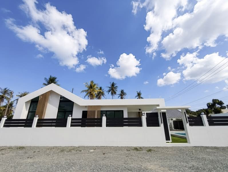 Nordic Style Pool Villa for Sale Huay Yai East Pattaya, Chon Buri (Pattaya), Bang Lamung, Bang Lamung (Pattaya), Chon Buri (Pattaya), 3 Bedrooms, 162 sqm, Villa For Sale, by PLC real estate, 500284390 - DDproperty.com