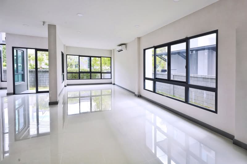 The City Pinklao-Borom 2, Bangkok, Phutthamonthon Sai 1, Bang Ra Mat, Taling Chan, Bangkok, 4 Bedrooms, 388 sqm, Single Detached House For Sale, by ณัฐคม เกิดอนันต์, 500284432 - โซนรับแขกชั้น 1 The City ปิ่นเกล้า-บรมฯ2 - DDproperty.com