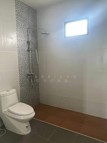 For Sale - 4-BR House, Chon Buri (Pattaya)