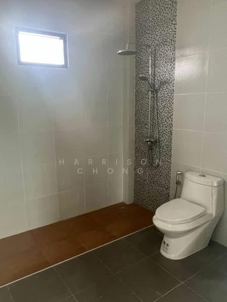 For Sale - 4-BR House, Chon Buri (Pattaya)