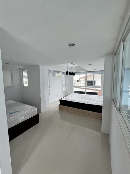 อาคาร ให้เช่า เอกมัย พระโขนง สุขุมวิท : Buildings for rent in Ekkamai, Phra Khanong, Sukhumvit., Bangkok, Khlong Tan Nua, Watthana, Bangkok, , 178 sqm, Shophouse For Rent, by TOAH T., 500284444 - DDproperty.com