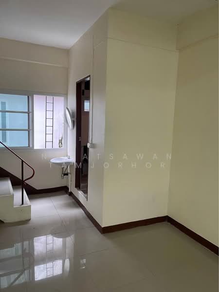 ทาวน์เฮ้าส์ 4-ห้องนอน, กรุงเทพ, ลาดพร้าว, ลาดพร้าว, กรุงเทพ, 382 ตร.ม., ทาวน์เฮ้าส์ ให้เช่า, โดย Napatsawan Tamjorhor, 500284452 - DDproperty.com