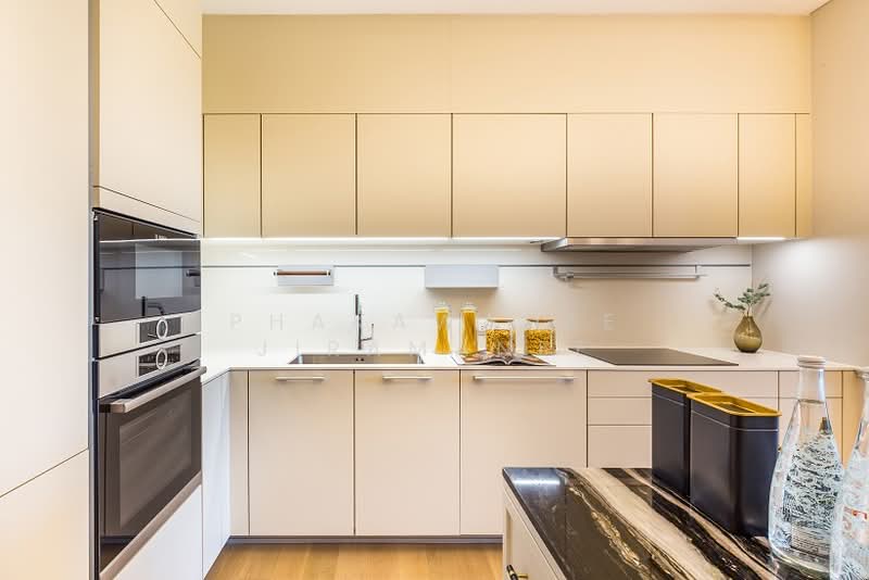 Baan Sindhorn, Bangkok, 89 Soi Langsuan, Langsuan Road, Lumphini, Pathum Wan, Bangkok, 2 Bedrooms, 126 sqm, Condo For Sale, by Phakawadee Jiramanee, 500284546 - DDproperty.com