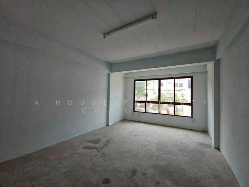 Commercial building for sale near the Assumption College traffic light intersection, Sriracha., Chon Buri (Pattaya), Surasak, Si Racha, Chon Buri (Pattaya), , 88 sqm, Shophouse For Sale, by A House Property Co.,Ltd., 500284669 - DDproperty.com