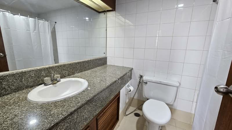 Baan Suanpetch, Bangkok, 18 Soi Sukhumvit 39, Khlong Tan Nua, Watthana, Bangkok, 3 Bedrooms, 135 sqm, Condo For Rent, by BANGKOK PROPERTY AGENTS, 500284717 - DDproperty.com