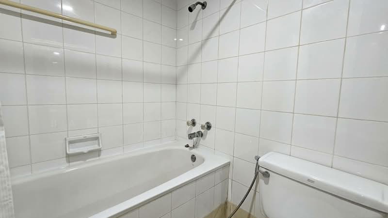 Baan Suanpetch, Bangkok, 18 Soi Sukhumvit 39, Khlong Tan Nua, Watthana, Bangkok, 3 Bedrooms, 135 sqm, Condo For Rent, by BANGKOK PROPERTY AGENTS, 500284717 - DDproperty.com