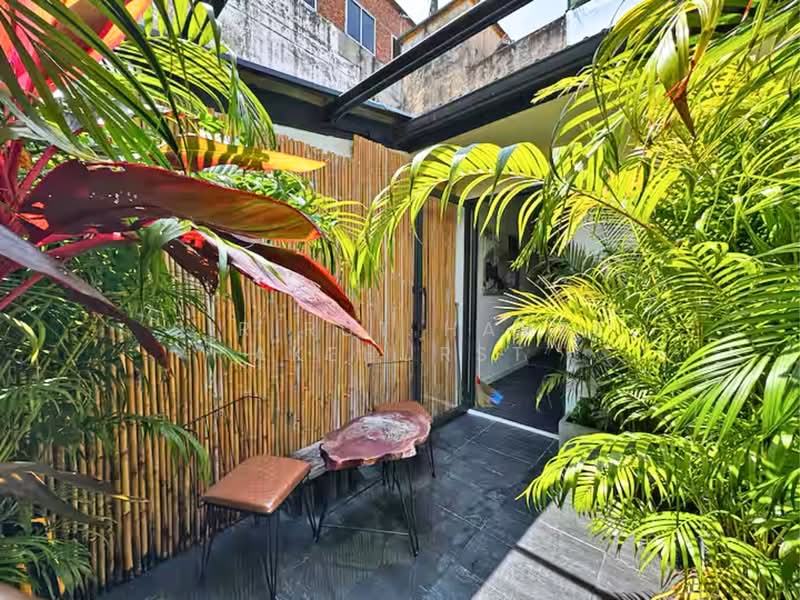 Irish Studio Phrakhanong, Bangkok, สุขุมวิท, Bang Chak, Phra Khanong, Bangkok, 2 Bedrooms, 190 sqm, Townhouse For Sale, by Sirirut Havee Akehurst, 500284736 - DDproperty.com