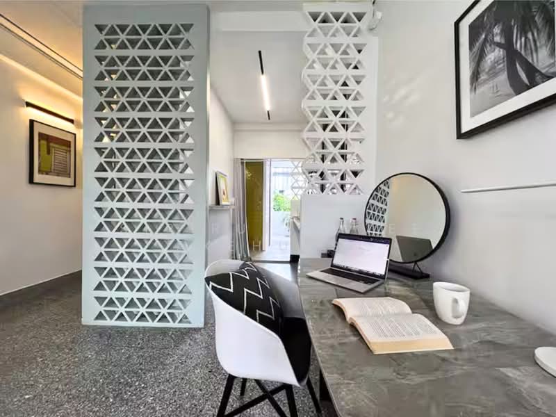 Irish Studio Phrakhanong, Bangkok, สุขุมวิท, Bang Chak, Phra Khanong, Bangkok, 2 Bedrooms, 190 sqm, Townhouse For Sale, by Sirirut Havee Akehurst, 500284736 - DDproperty.com