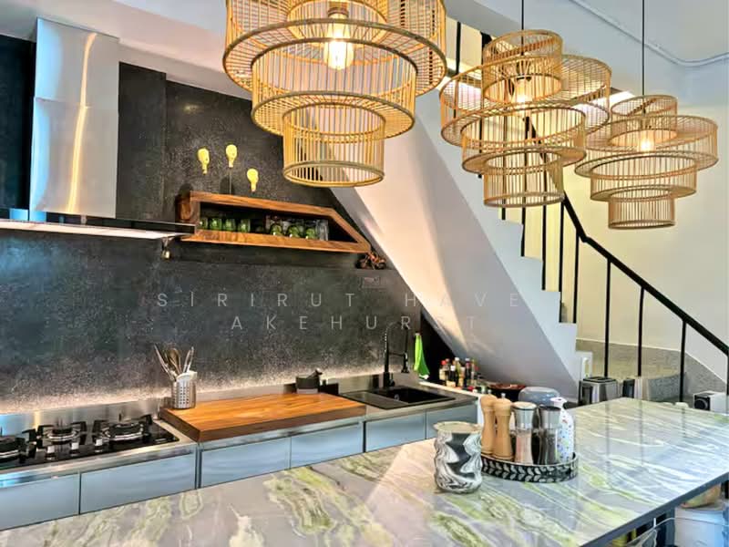 Irish Studio Phrakhanong, Bangkok, สุขุมวิท, Bang Chak, Phra Khanong, Bangkok, 2 Bedrooms, 190 sqm, Townhouse For Sale, by Sirirut Havee Akehurst, 500284736 - DDproperty.com