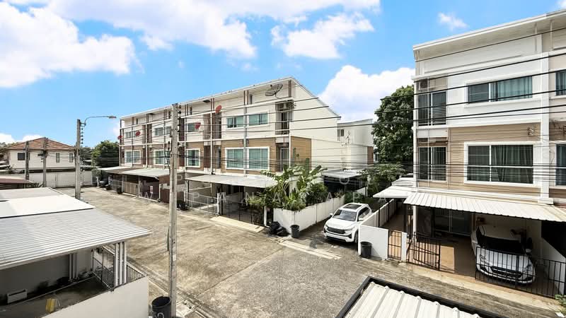 Villette City Pattanakarn 38, Bangkok, Phatthanakan Road, Prawet, Bangkok, 4 Bedrooms, 160 sqm, Townhouse For Rent, by Ponwimol Wipanarapai, 500284738 - DDproperty.com