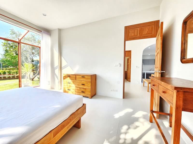 Casa Seaside Cha-Am, Phetchaburi, 819 Phetkasem Road (Bo Khaem), Cha-am, Cha-Am, Phetchaburi, 2 Bedrooms, 102 sqm, Single Detached House For Sale, by ณัฐคม เกิดอนันต์, 500284750 - ห้องนอนใหญ่ Casa Seaside ชะอำ - DDproperty.com
