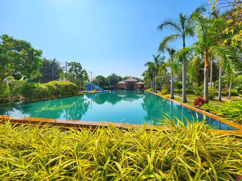 Casa Seaside Cha-Am : คาซ่า ซีไซด์ ชะอำ, เพชรบุรี, 819 ถนน เพชรเกษม (บ่อแขม), ชะอำ, ชะอำ, เพชรบุรี, 102 ตร.ม., บ้านเดี่ยว ขาย, โดย ณัฐคม เกิดอนันต์, 500284750 - สระว่ายน้ำส่วนกลาง Casa Seaside ชะอำ - DDproperty.com