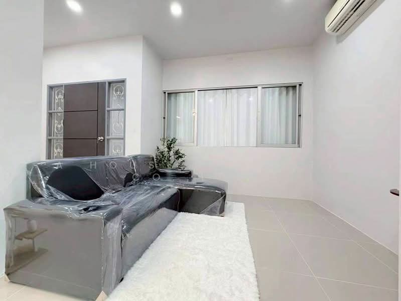 For Sale - Townhouse for sale in Chaophraya Village, Bueng, Sriracha., Chon Buri (Pattaya)