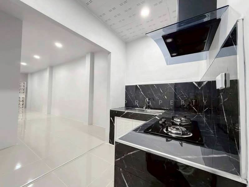 For Sale - Townhouse for sale in Chaophraya Village, Bueng, Sriracha., Chon Buri (Pattaya)