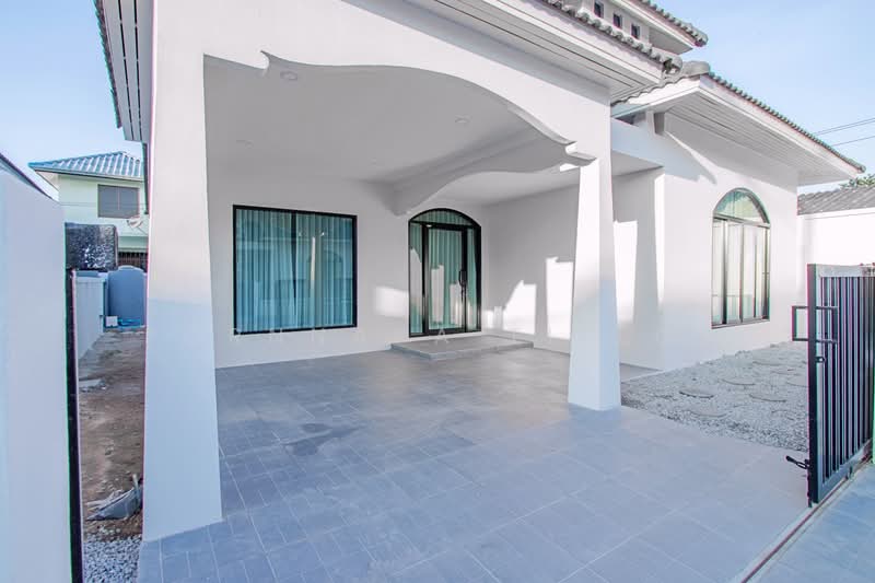 For sale house 3 bedrooms at Nong Prue, Chon Buri (Pattaya), Nong Pru, Bang Lamung (Pattaya), Chon Buri (Pattaya), 3 Bedrooms, 200 sqm, Single Detached House For Sale, by Pornnapa Titloi, 500284849 - DDproperty.com