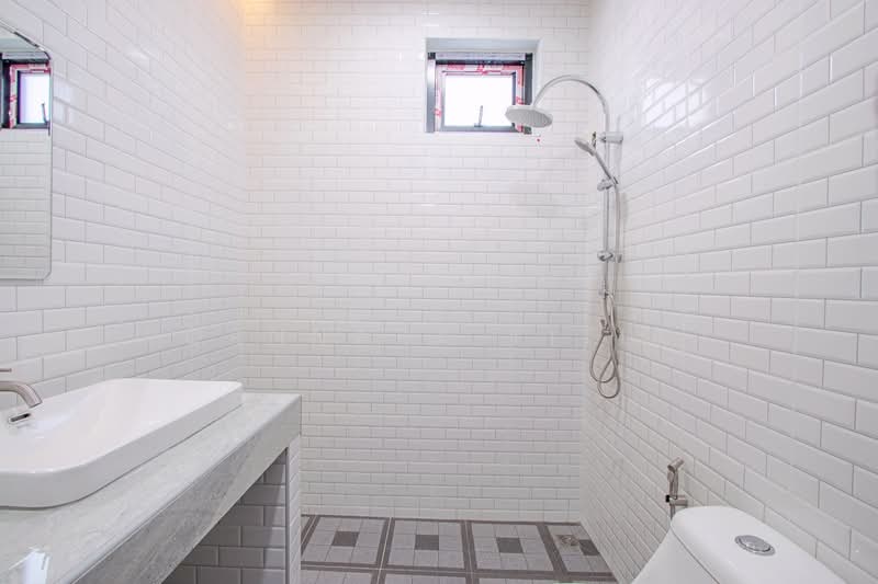 For sale house 3 bedrooms at Nong Prue, Chon Buri (Pattaya), Nong Pru, Bang Lamung (Pattaya), Chon Buri (Pattaya), 3 Bedrooms, 200 sqm, Single Detached House For Sale, by Pornnapa Titloi, 500284849 - DDproperty.com