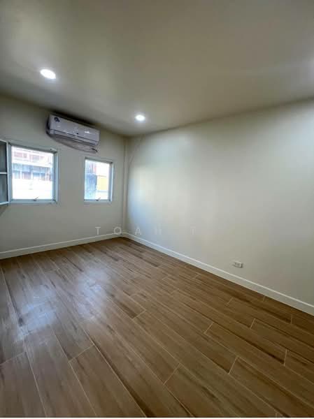 อาคารให้เช่า พระรามเก้า รัชดาภิเษก : Building for rent, Rama 9 Ratchadaphisek., Bangkok, Huai Khwang, Huai Khwang, Bangkok, , 360 sqm, Shophouse For Rent, by TOAH T., 500284917 - DDproperty.com
