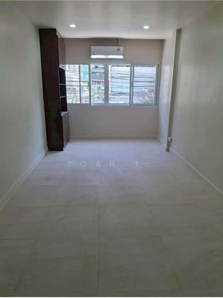 อาคารให้เช่า พระรามเก้า รัชดาภิเษก : Building for rent, Rama 9 Ratchadaphisek., กรุงเทพ, ห้วยขวาง, ห้วยขวาง, กรุงเทพ, 360 ตร.ม., ตึกแถว-อาคารพาณิชย์ ให้เช่า, โดย TOAH T., 500284917 - DDproperty.com