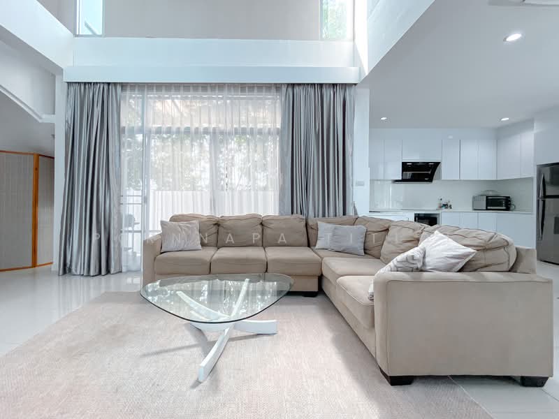 Luxurious 3-Bed in Nagawari Village, Pattaya: Pool, Garden, 14.7 Mil Thb, Chon Buri (Pattaya), Na Chom Thian, Sattahip, Chon Buri (Pattaya), 3 Bedrooms, 230 sqm, Single Detached House For Sale, by Pornnapa Titloi, 500284951 - DDproperty.com