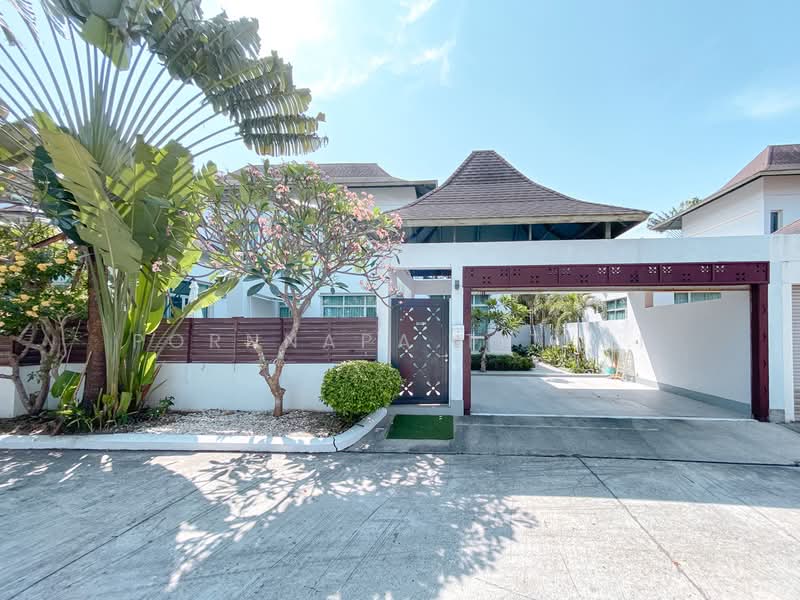 Luxurious 3-Bed in Nagawari Village, Pattaya: Pool, Garden, 14.7 Mil Thb, Chon Buri (Pattaya), Na Chom Thian, Sattahip, Chon Buri (Pattaya), 3 Bedrooms, 230 sqm, Single Detached House For Sale, by Pornnapa Titloi, 500284951 - DDproperty.com