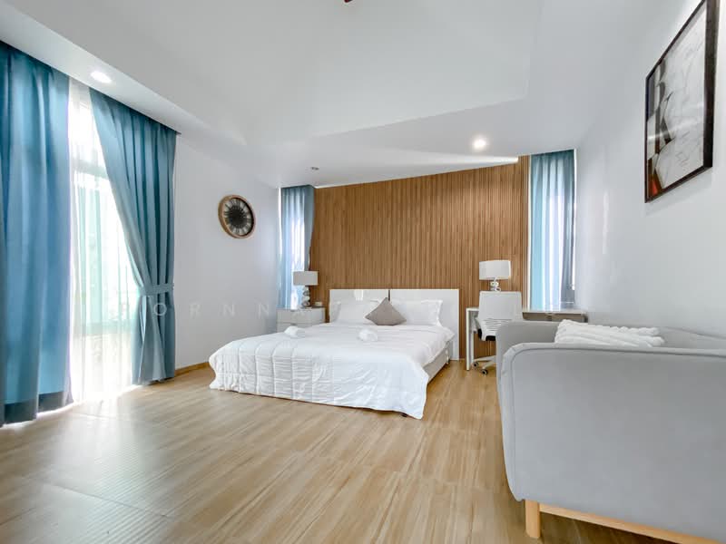 Luxurious 3-Bed in Nagawari Village, Pattaya: Pool, Garden, 14.7 Mil Thb, Chon Buri (Pattaya), Na Chom Thian, Sattahip, Chon Buri (Pattaya), 3 Bedrooms, 230 sqm, Single Detached House For Sale, by Pornnapa Titloi, 500284951 - DDproperty.com
